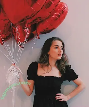 Caitlin Marie Reacts / She's Scared / the.caitlin.marie nude photo #0017