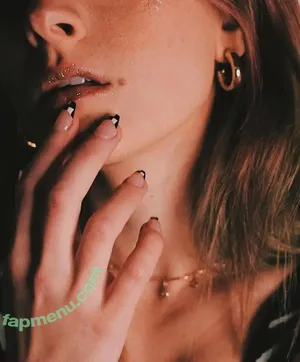 Caitlin Marie Reacts / She's Scared / the.caitlin.marie nude photo #0019