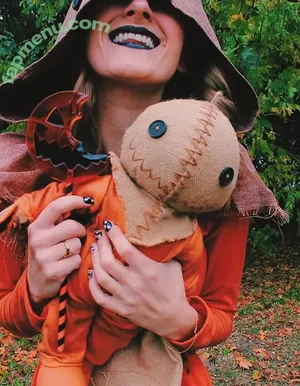 Caitlin Marie Reacts / She's Scared / the.caitlin.marie nude photo #0023