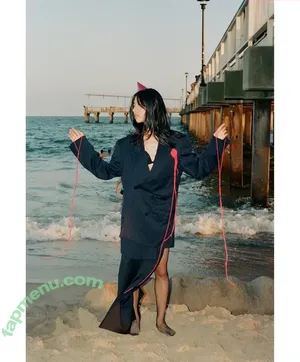 caitlyn.park / Moscot girl nude photo #0009