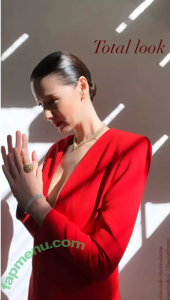 Caitriona Balfe nude photo #0007 (caitrionabalfe)