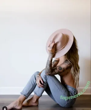 Caity Babs / Cibabs nude photo #0019