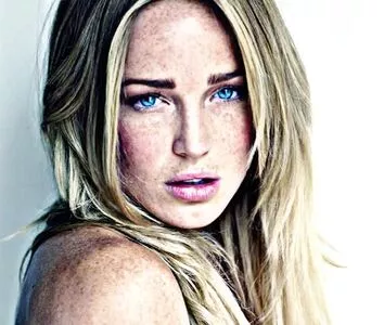 Caity Lotz / caitylotz nude photo #0270