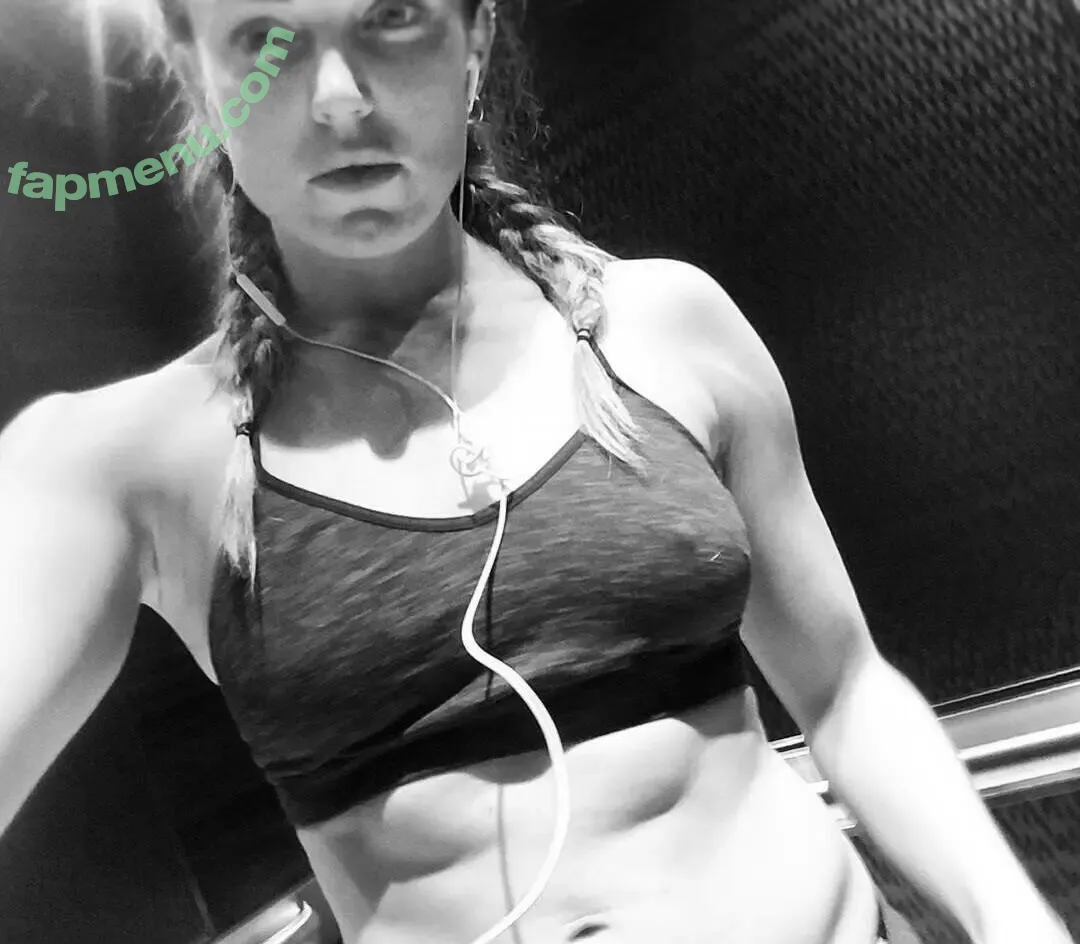 Caity Lotz nude photo #0372 (caitylotz)