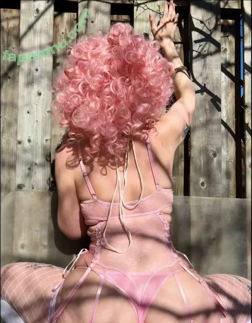 Calamityshere nude photo #0077 (Calamityshere)