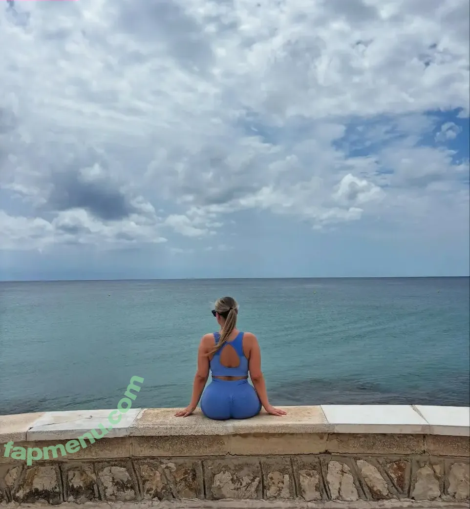 Caleyhutchisonx nude photo #0037 (Caleyhutchisonx)