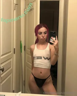 calilov3r / caliv3r nude photo #0019