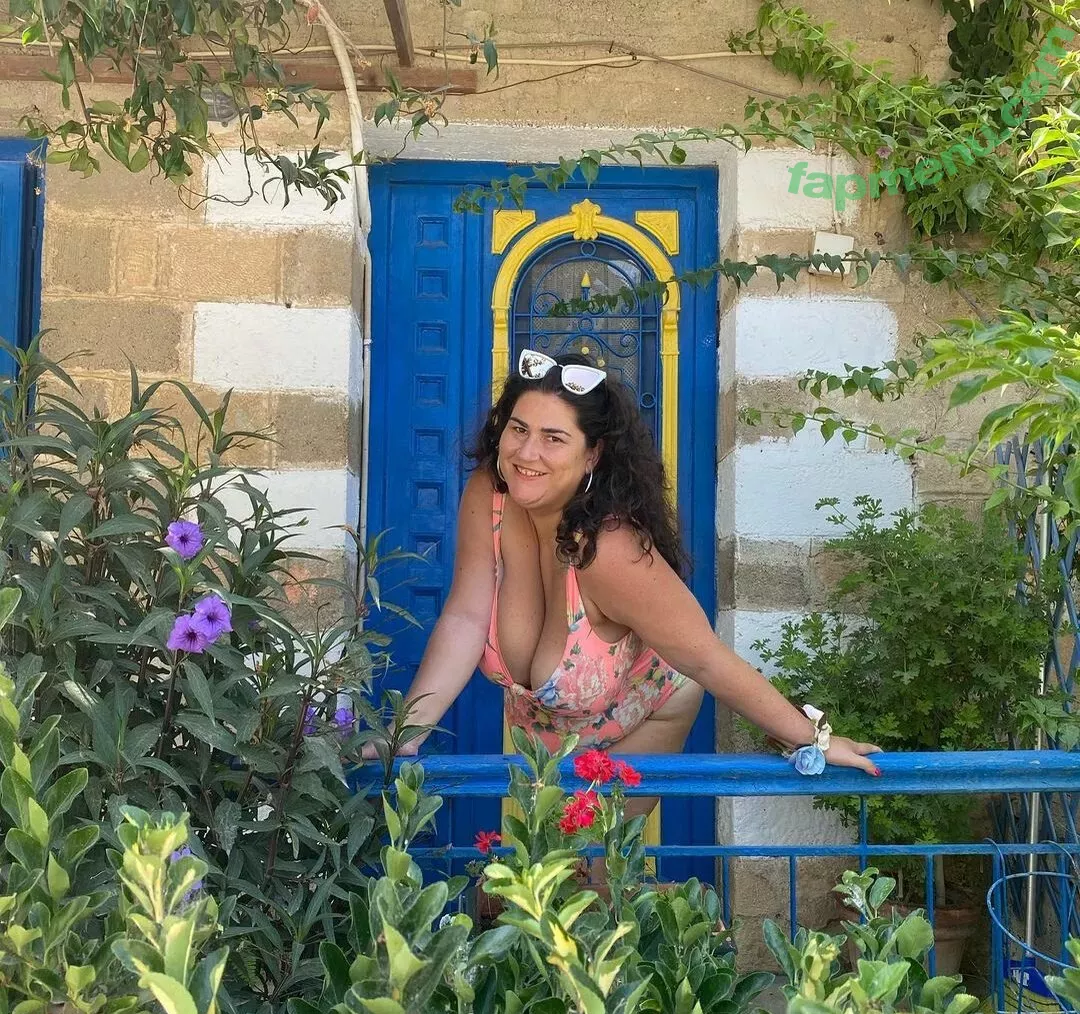 Caliope nude photo #0065 (a_greek_girl_in_mallorca / caliopemodel)