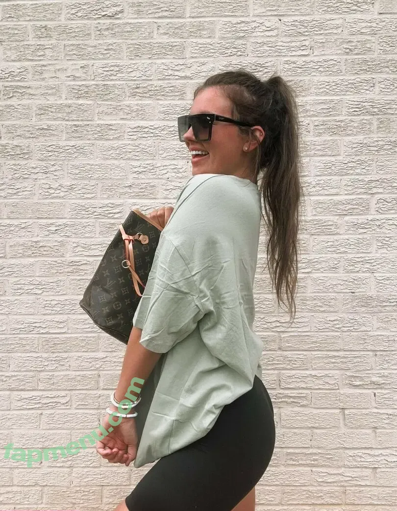 Callie Konopka nude photo #0022 (calliekonopka / mama.cals / naughtyyinlace)