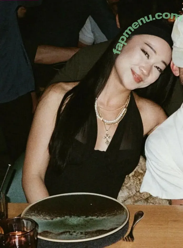 Callina Liang nude photo #0059 (callina.liang)