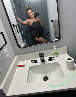 callme_k_melons / callme.k.melons nude photo #0100