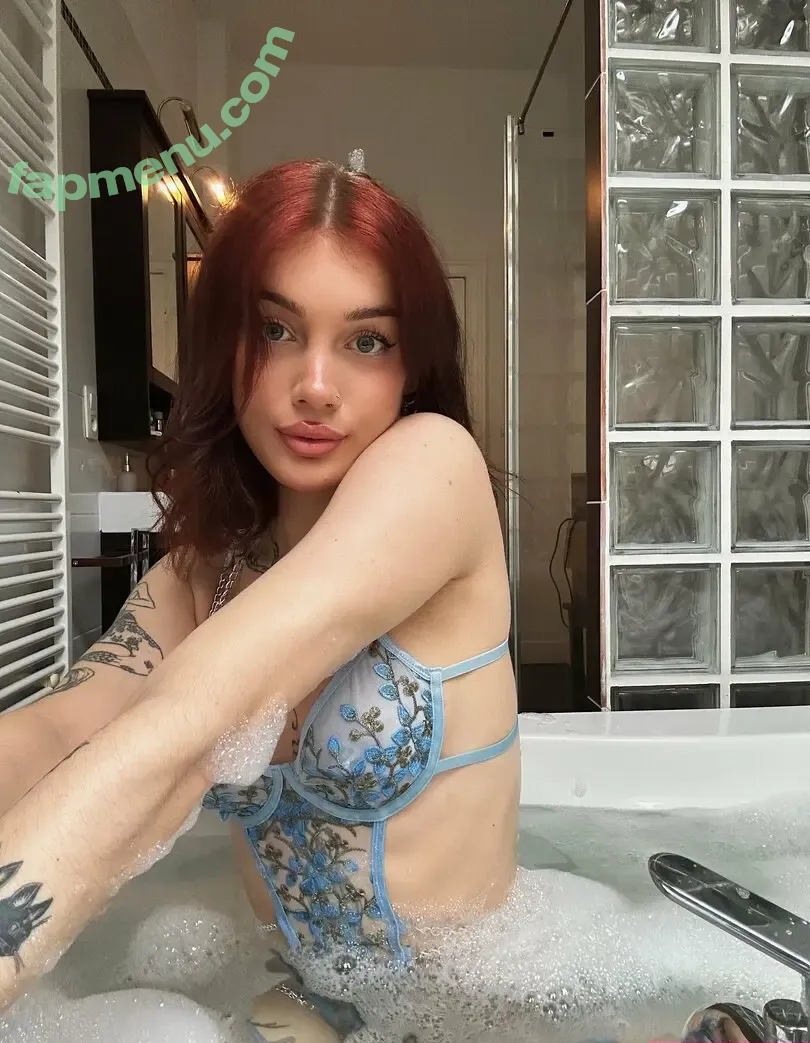Callmeambre nude photo #0026 (callmeambre1)