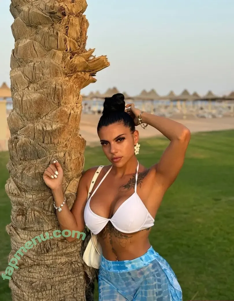 Callmegeorgette nude photo #0071 (giorgiadivittorio / im_georgettee_)