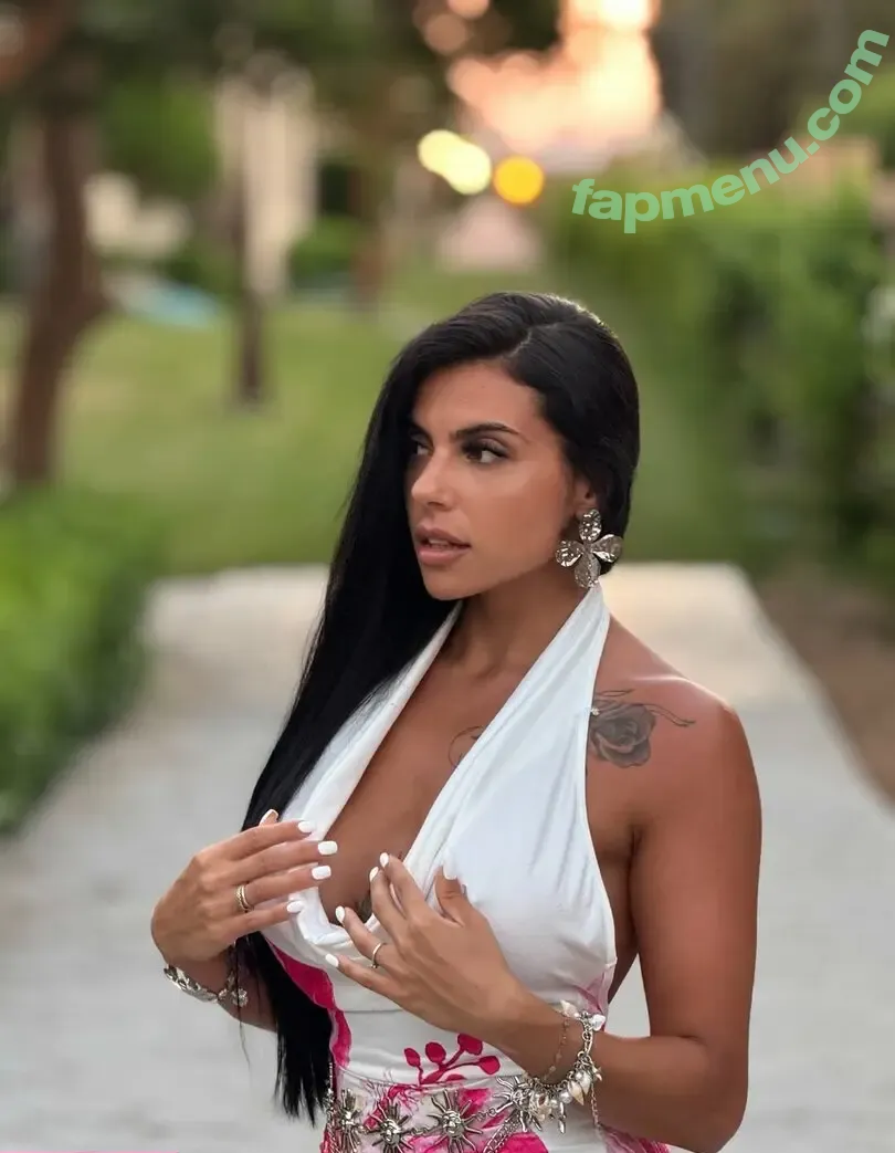 Callmegeorgette nude photo #0074 (giorgiadivittorio / im_georgettee_)