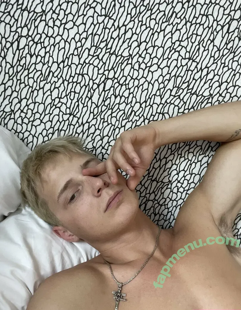 callmekarizma nude photo #0004 (callmekarizma)