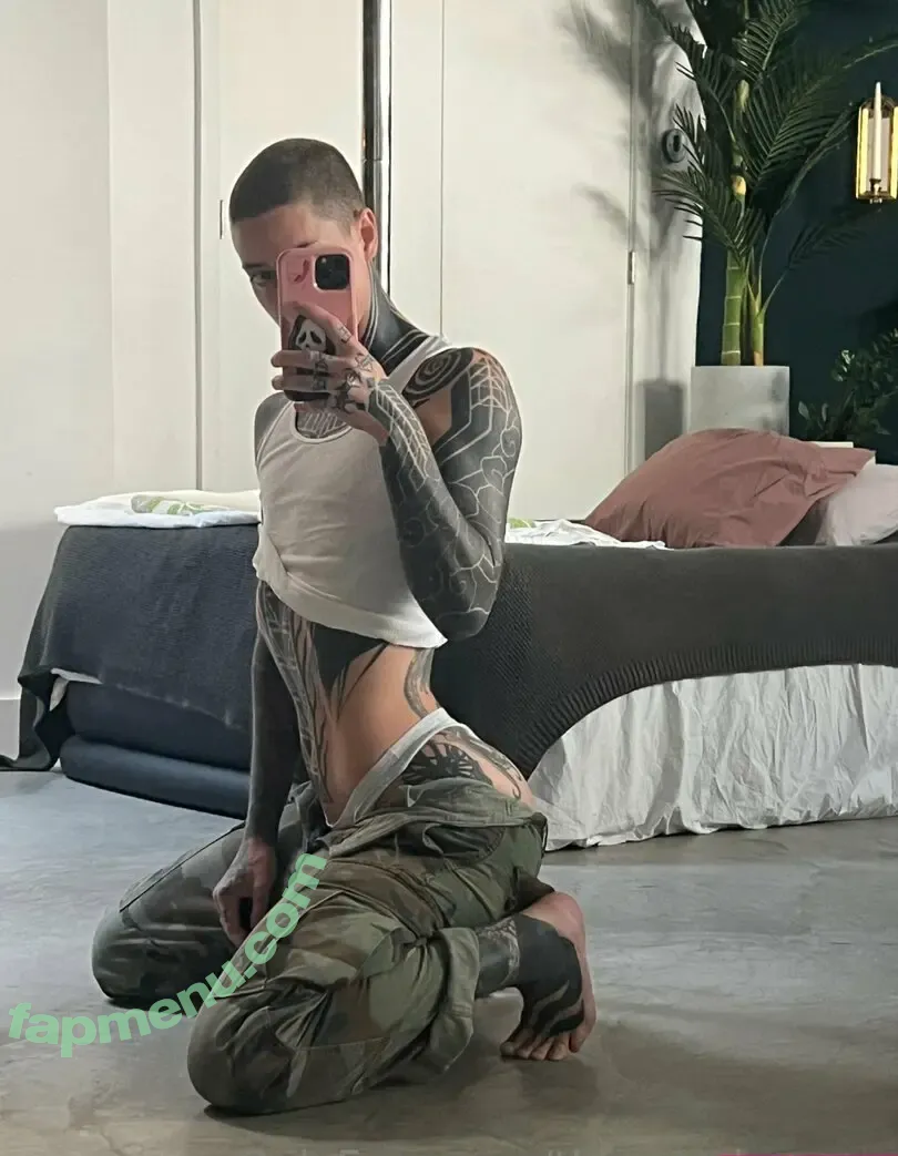 Cam Damage nude photo #0051 (notcamdamage / thecamdamage)