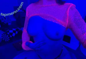 Camcossss / low-keydeadinside nude photo #0026