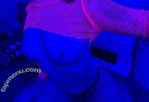 Camcossss / low-keydeadinside nude photo #0030