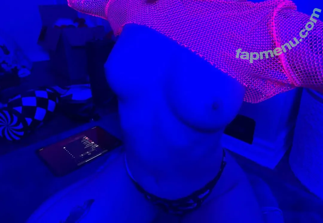 Camcossss nude photo #0038 (low-keydeadinside)