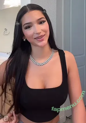 camiihenaoo / camihenao / hehatecamii nude photo #0033