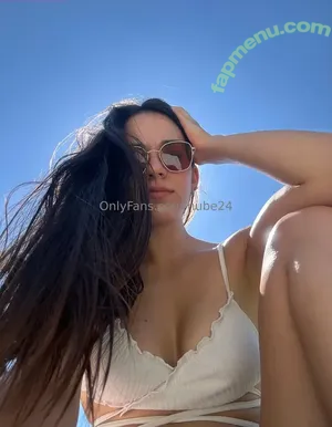 camil2020 / imcamila7 nude photo #0009
