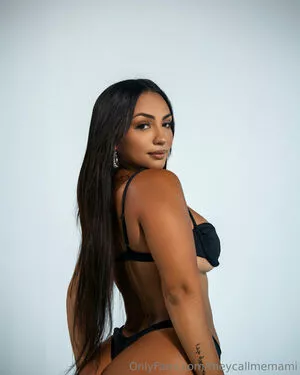 Camila Bernal / caamibernaal nude photo #0184