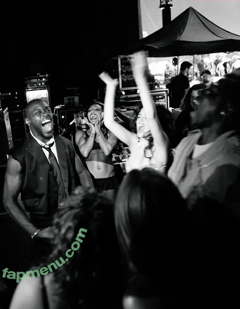 Camila Cabello nude photo #4930 (Camila_Cabello / camilacabello / iamgabrielaung)