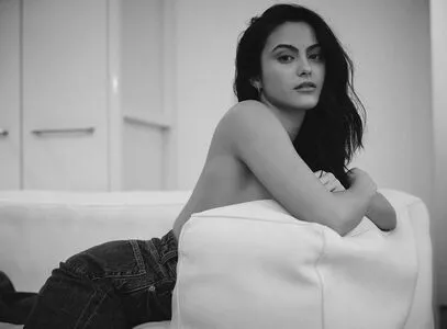 Camila Mendes / camimendes nude photo #0036