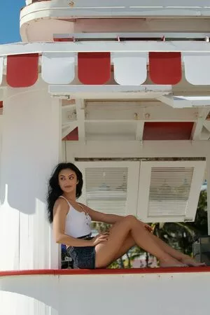 Camila Mendes / camimendes nude photo #0131