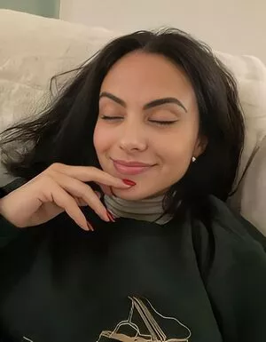 Camila Mendes / camimendes nude photo #0320