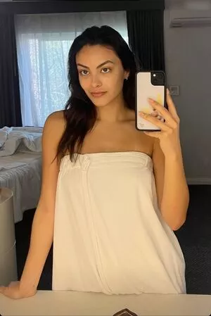 Camila Mendes / camimendes nude photo #0696