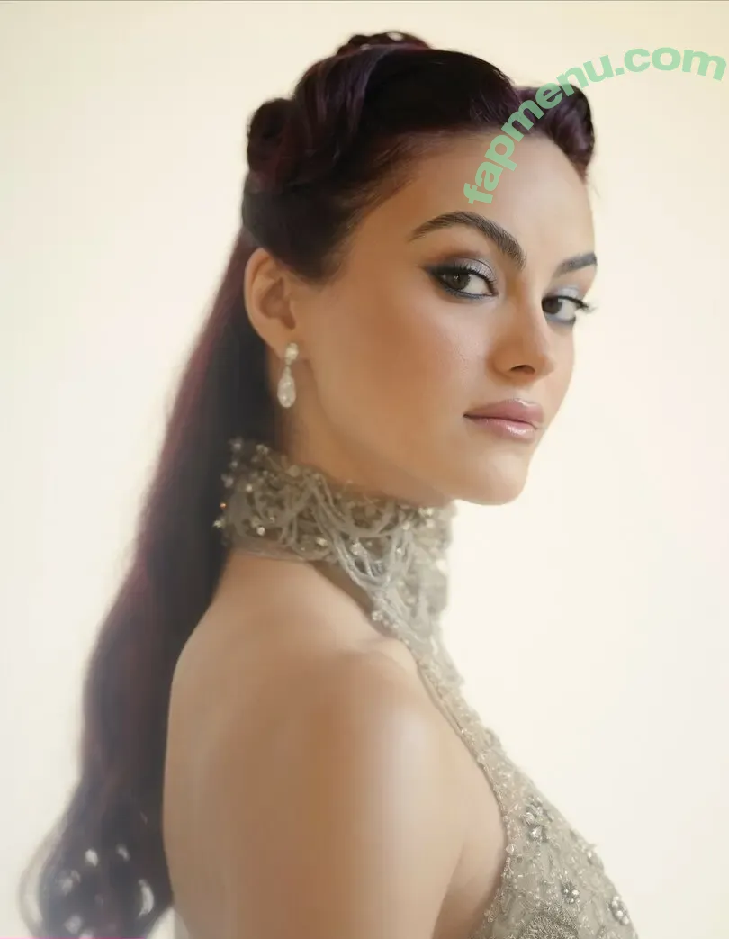 Camila Mendes nude photo #1009 (camimendes)