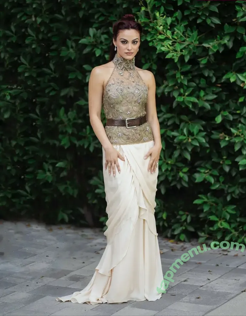 Camila Mendes nude photo #1011 (camimendes)