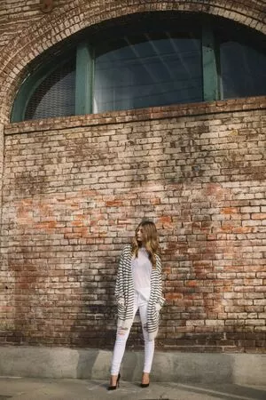 Camila Morrone / camilamorrone nude photo #0201