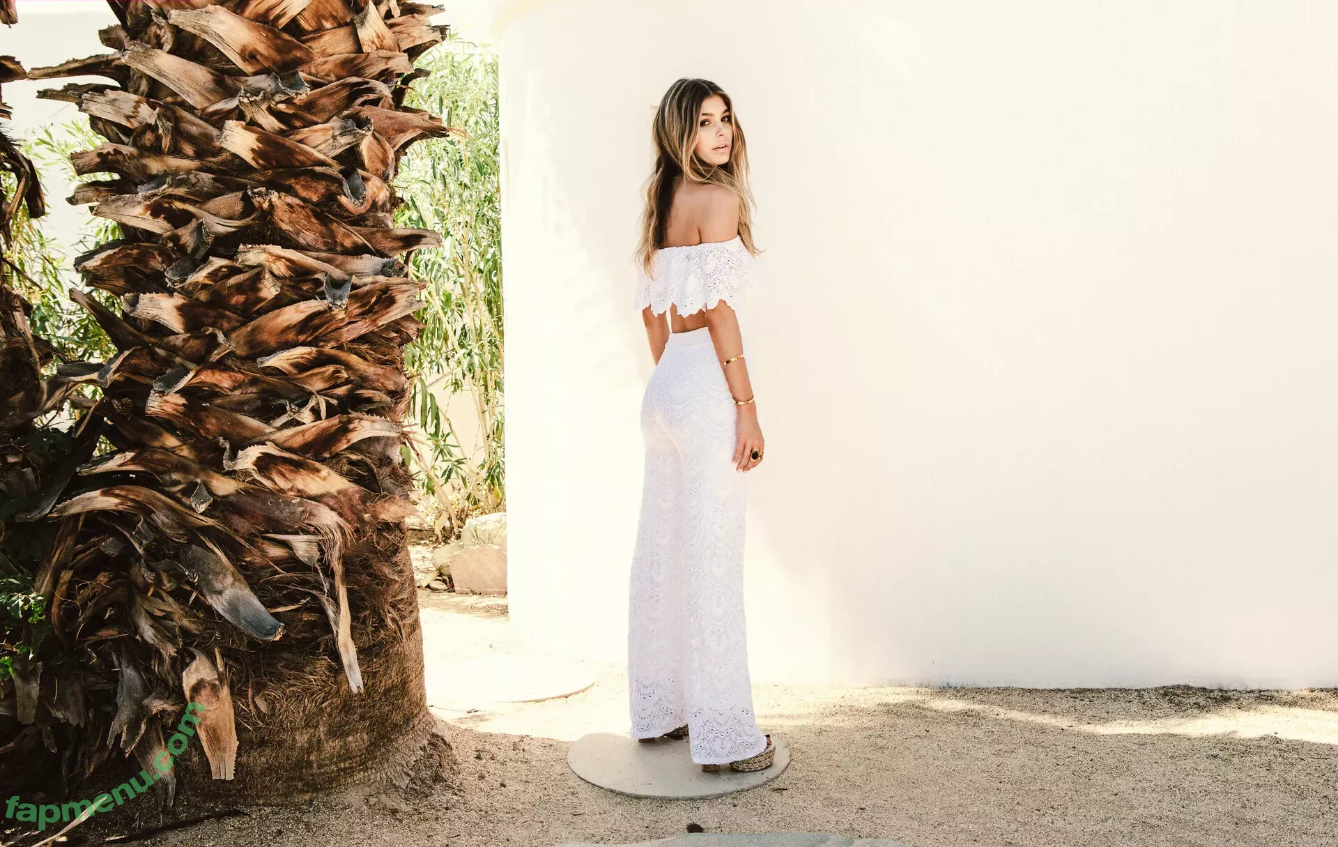 Camila Morrone nude photo #0382 (camilamorrone)