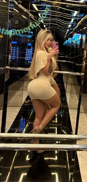 Camila Rocha / camilarochacr / camilarochaofficial nude photo #0011