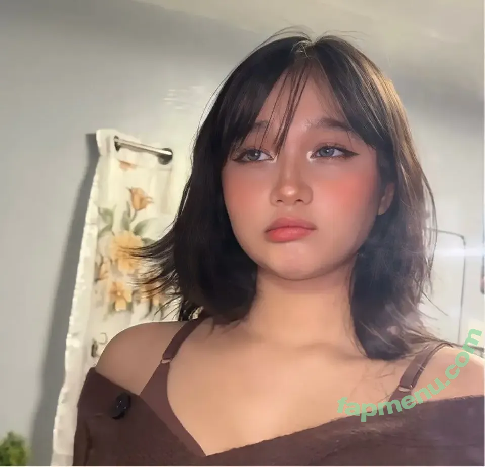 camile_soyummy nude photo #0008 (CamileZzycy / Krilla Guimbal / camile_zyycy / krilla_zzycy)
