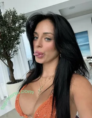 camilla.araujo / realcamillaara / thefanvan nude photo #0031