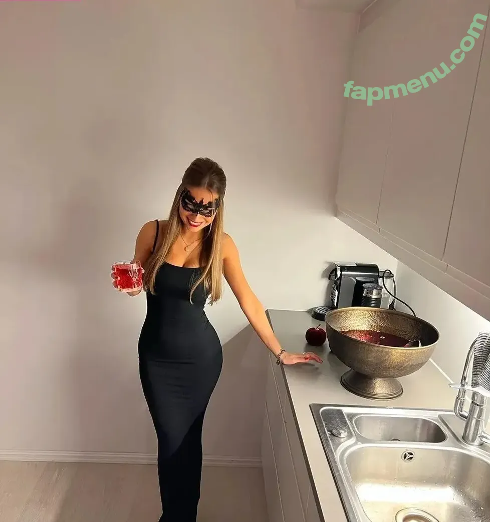 Camilla Hasselgaard nude photo #0074 (camillahs__ / camillailuna)