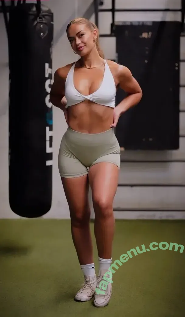 Camilla Nkenke nude photo #0065 (camillankenke)