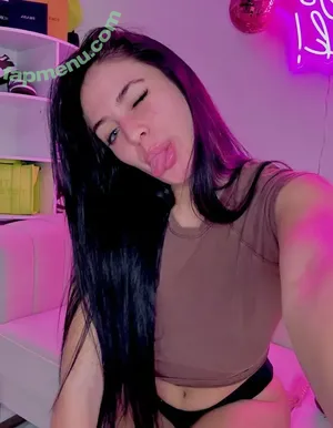 camillaxaraujo / realcamillaara nude photo #0001