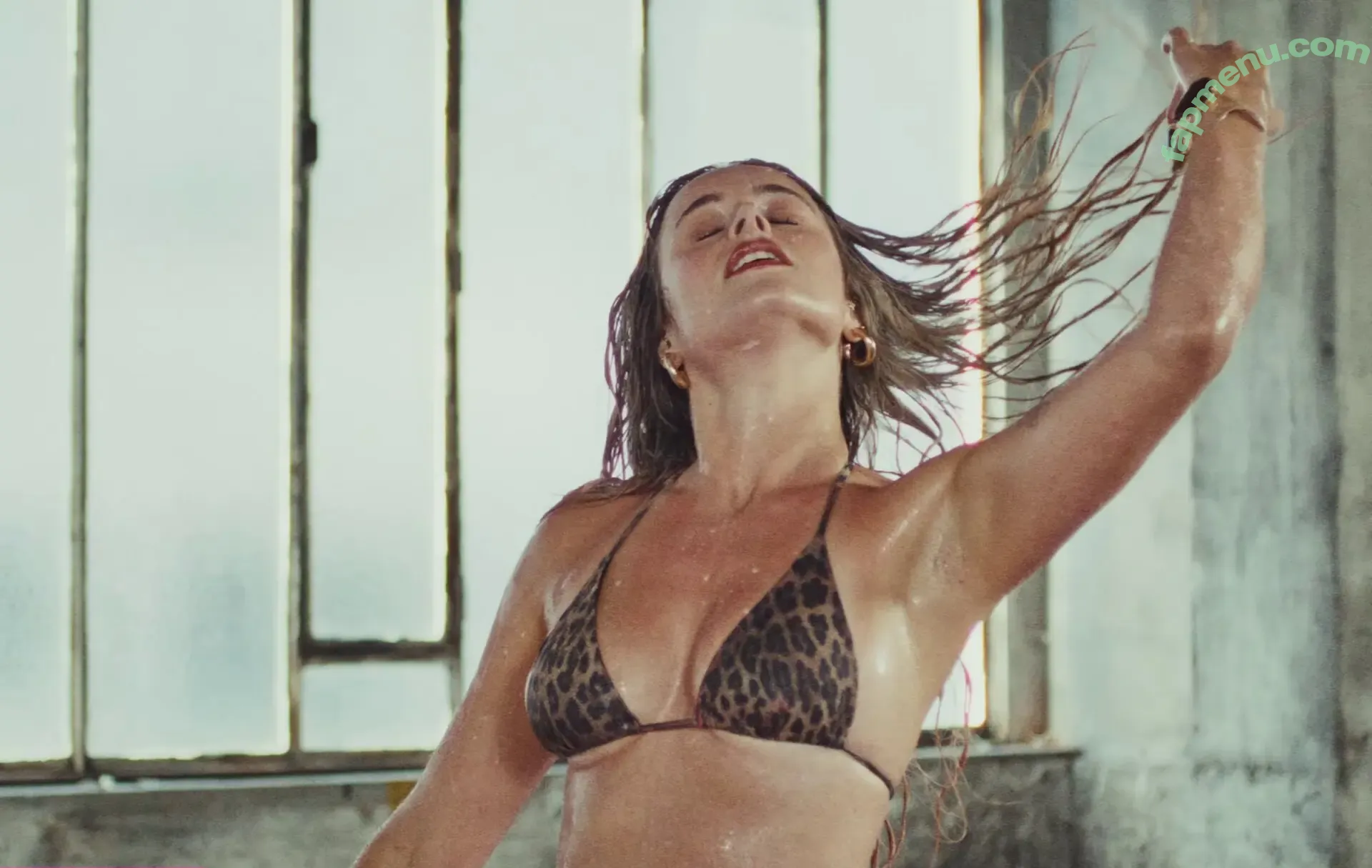 Camille LV nude photo #0187 (CamilleLvqu / camille_lvqu)