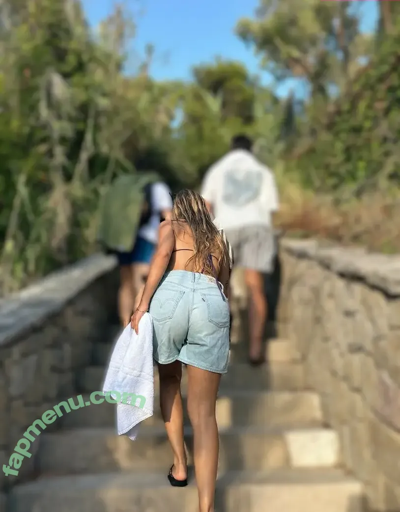 Camille LV nude photo #0272 (CamilleLvqu / camille_lvqu)