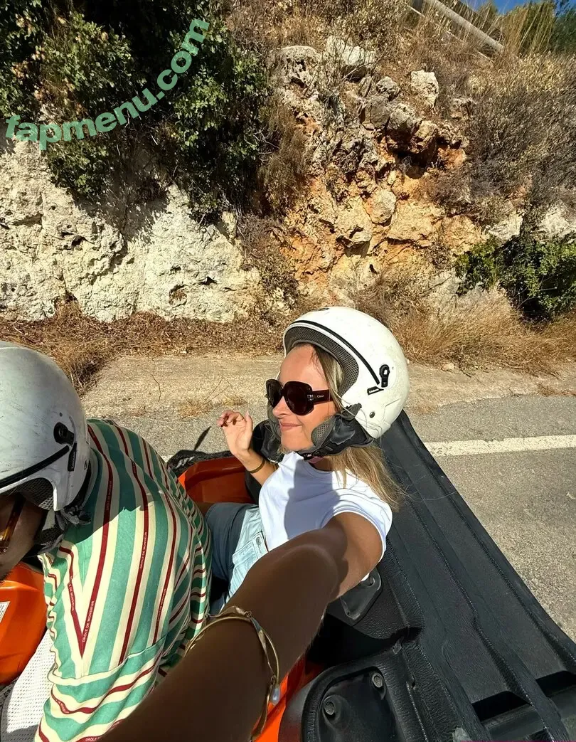 Camille LV nude photo #0274 (CamilleLvqu / camille_lvqu)