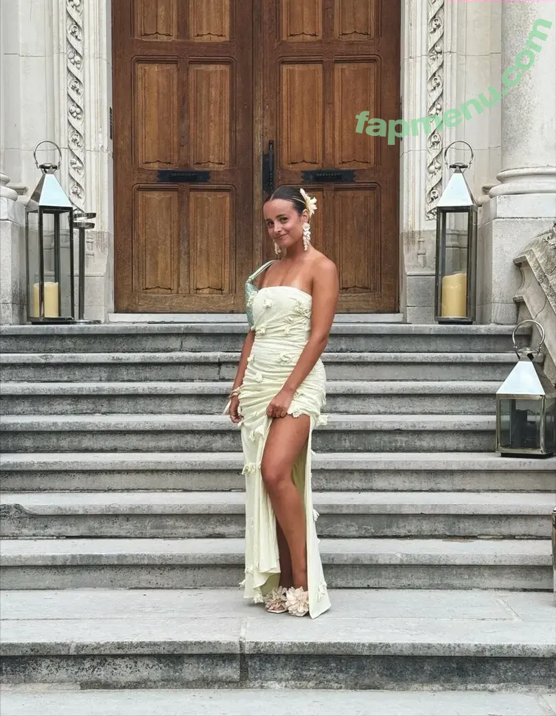 Camille LV nude photo #0303 (CamilleLvqu / camille_lvqu)