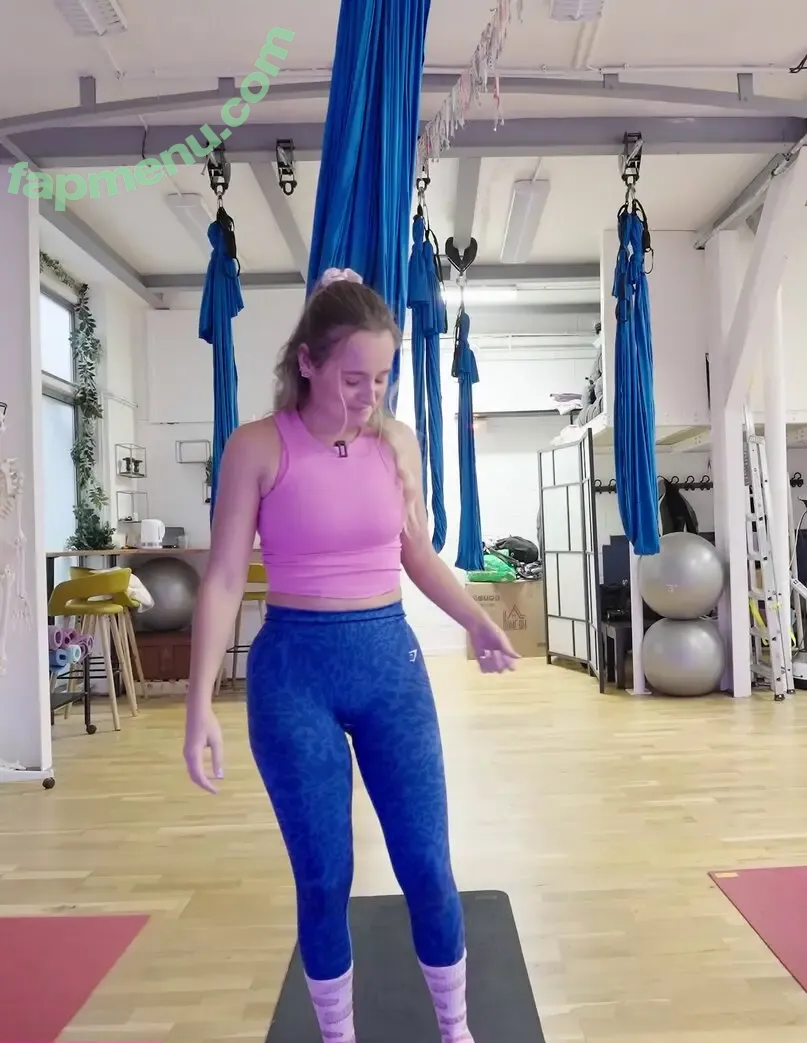 Camille LV nude photo #0337 (CamilleLvqu / camille_lvqu)