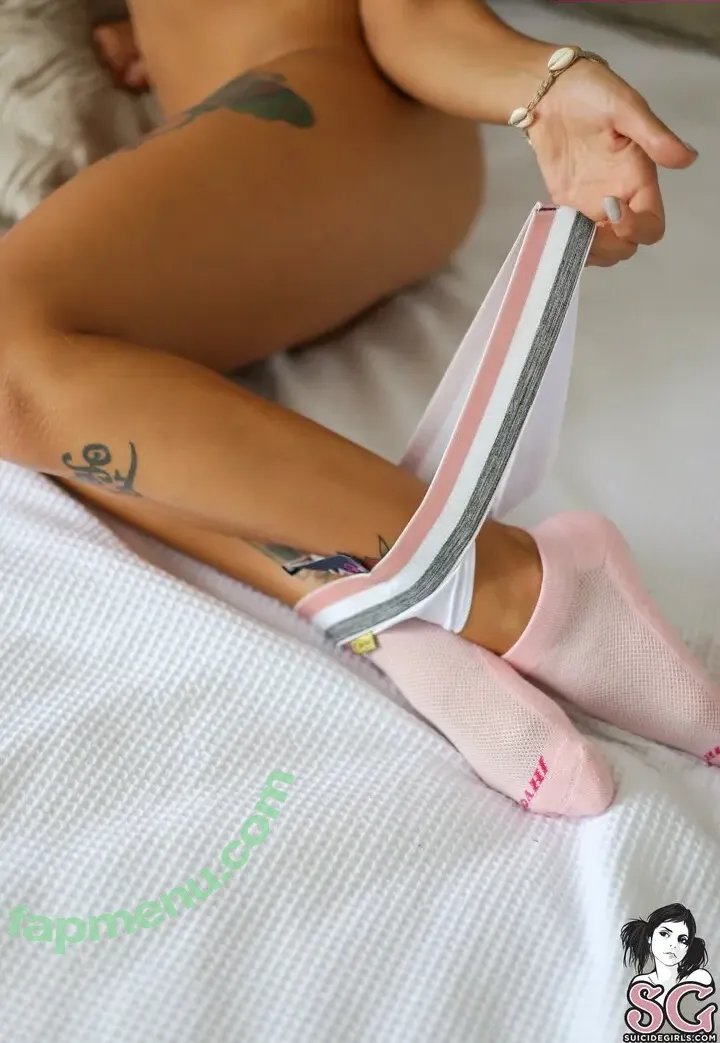 Camille Suicide nude photo #0331 (camilei / camilleelliss)