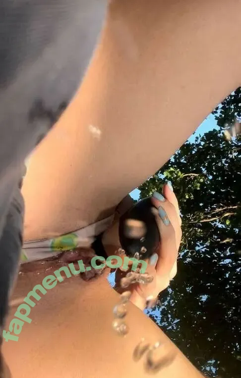 Camilleluvsboats nude photo #0002 (camillelovesboats)