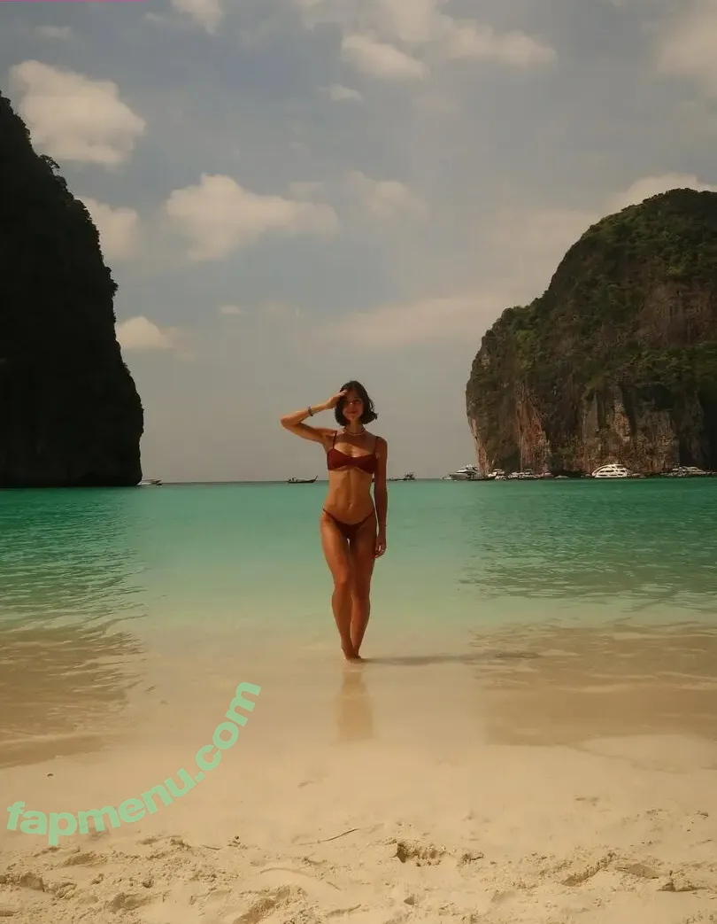 Camiviseu nude photo #0120 (Camila Viseu)