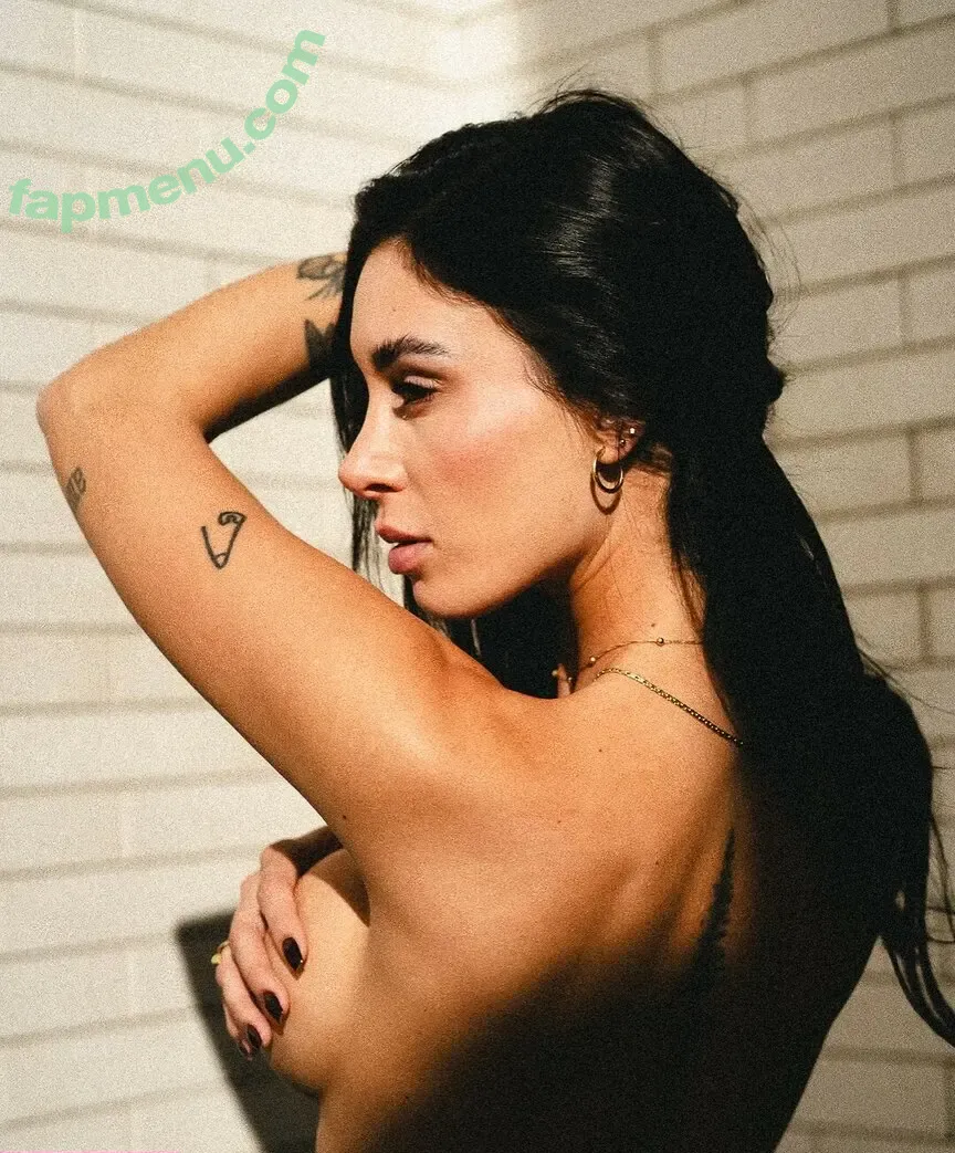 Camnairx nude photo #0085 (camnairxx / soycamnair)
